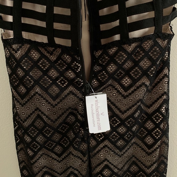 black and nude lace formal dress - Picture 5 of 6